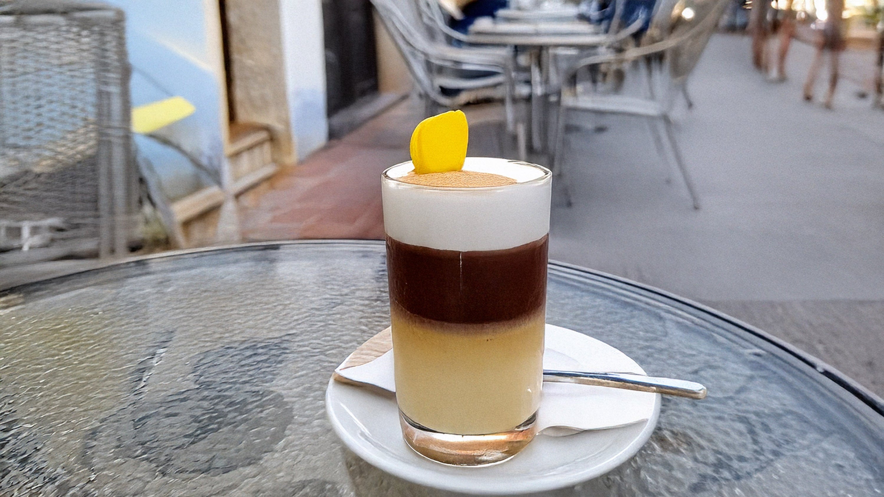 Barraquito-Kaffee: so gelingt das spanische Kultgetränk