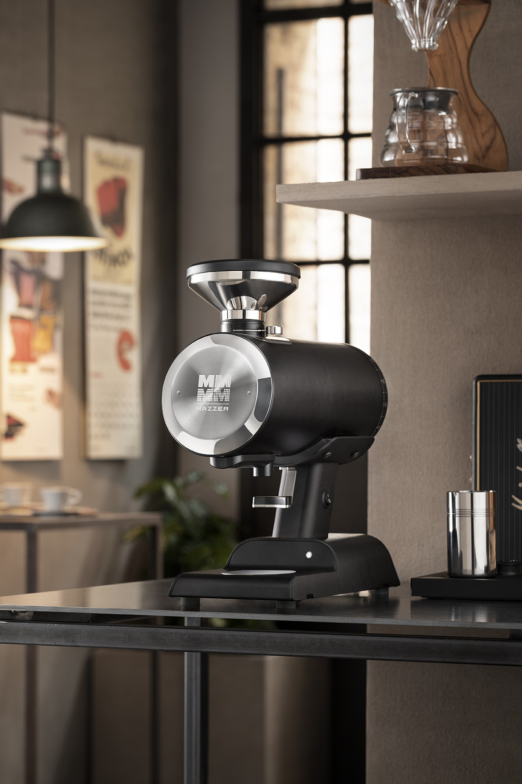 Kaffeemühle von Mazzer auf Küchentresen