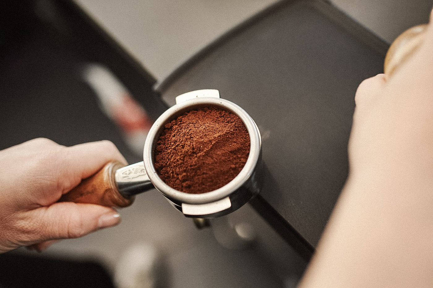 kaffeemenge-siebtraeger-gemahlener-kaffee