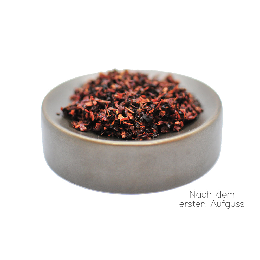 teaspitz_kraeutertee_suedafrikahoneybush_nass