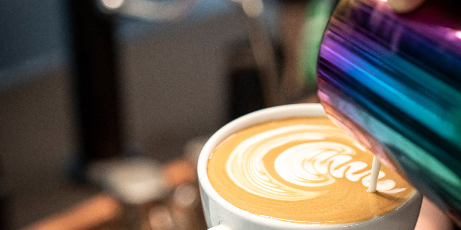 Perfekter Cappuccino zuhause: Milchschaum, Espresso-Rezept und Latte-Art-Grundlagen